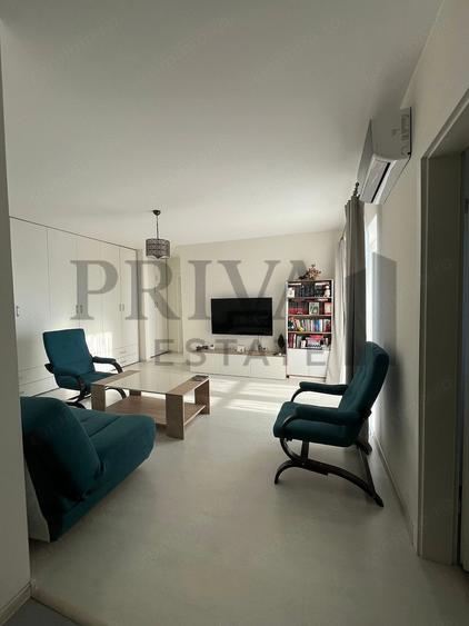 Apartament cu 2 camere semidecomandat, mobilat în Giroc
