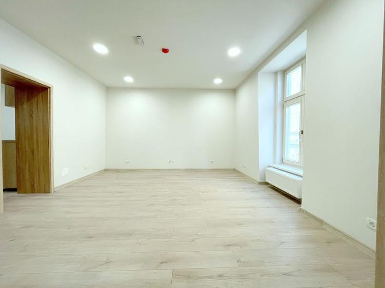Birou, de 68 mp, în Ultracentral