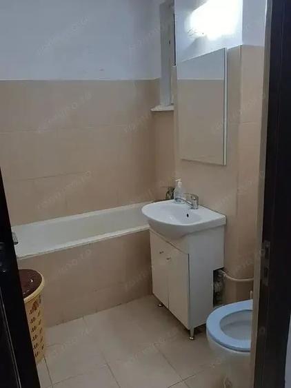 Garsonieră decomandată în Cișmigiu