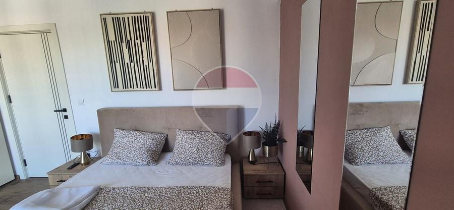 Apartament cu 2 camere semidecomandat, mobilat în Ultracentral