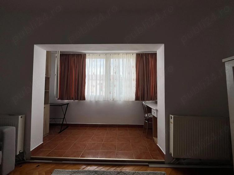 Apartament cu 2 camere semidecomandat în Dâmbovița