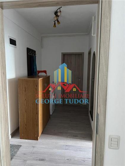 Apartament cu 2 camere decomandat în Păcii