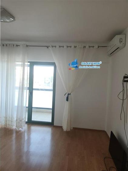 Apartament cu 3 camere decomandat, mobilat în Doamna Ghica