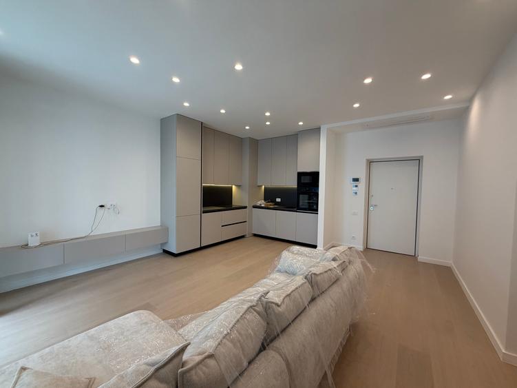 Apartament cu 2 camere decomandat în Aviației