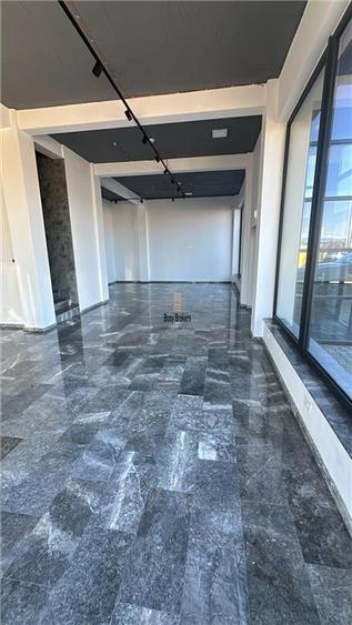 Spațiu comercial, de 230 mp, în Șelimbăr