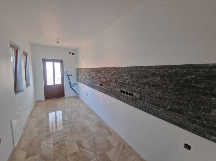 Casă cu 2 camere în Sic