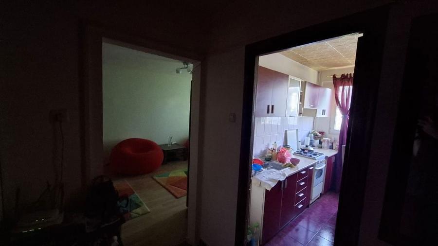 Vand apartament 2 camere - Bd. Basarabia sec 2 - 5