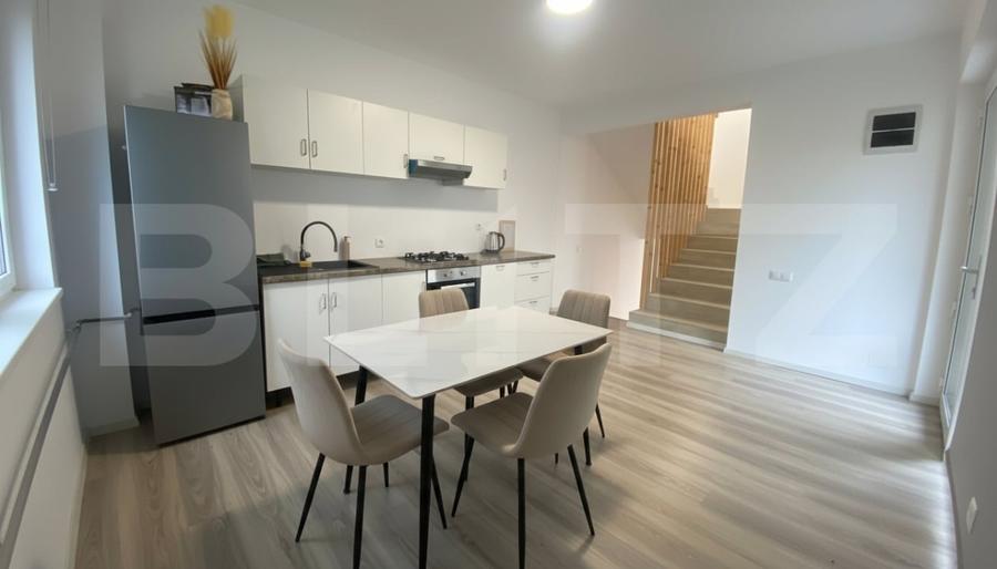 Casa pe calcan cu priveliste superba si compartimentare deosebita - 8