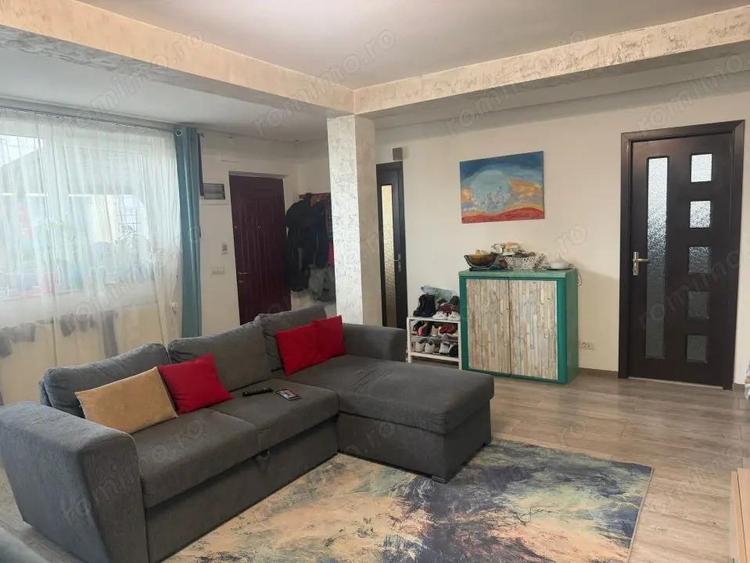 CASA DEOSEBITSA MOBILATA in stil italian ,zona podul VIORELE , teren 280 mp - 8