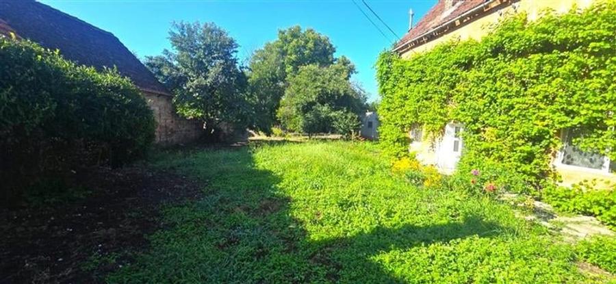 Casa cu acces, curte si gradina proprie, 1.000 mp teren, Central - Prejmer, Bras - 1