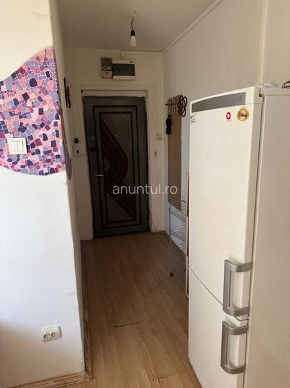 Bld 1 Decembrie, Titan