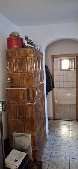 Apartament 3 camere central, etajul 3/3, decomandat cu CT. - 6