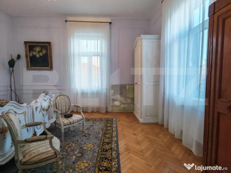 Cladire istorica, apartament 2 dormitoare, decomandat, zona - 5