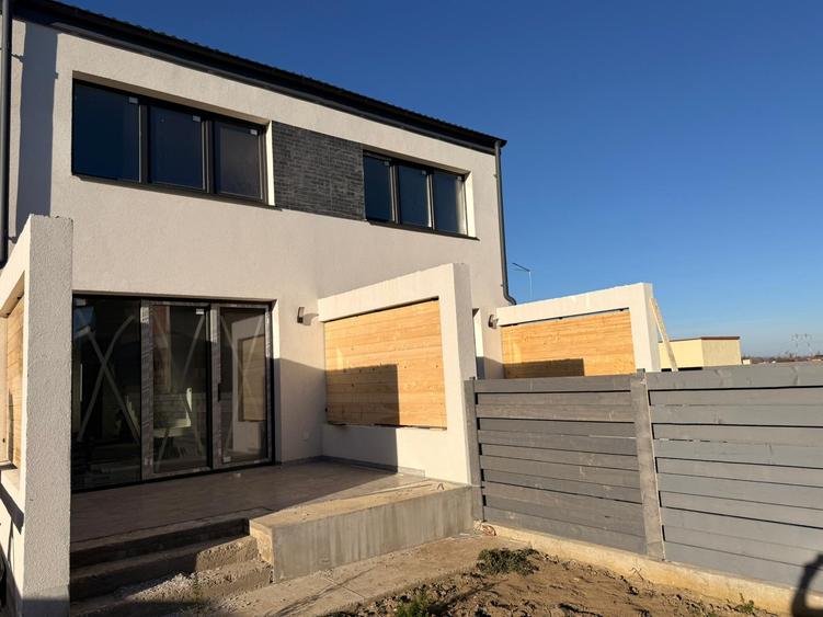 Casa Tip Duplex 3 Camere + Dressing- Sanpetru Roka Village - cod 5219 - 1