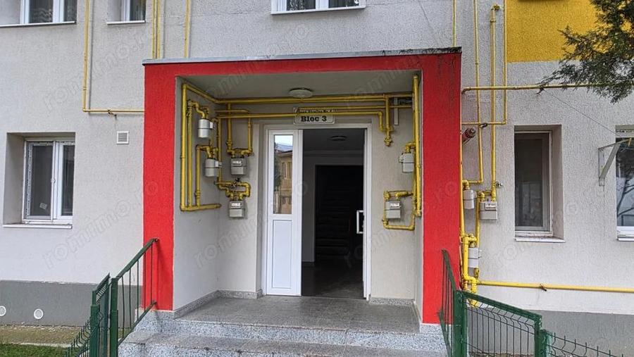 Apartament 3 camere Centru Valenii de Munte | Cartier modernizat in 2024 - 10