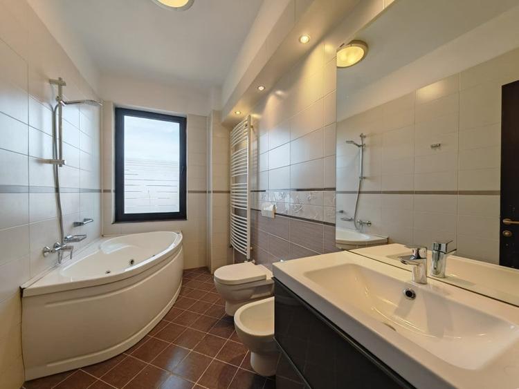 Apartament foarte spațios lângă Pădurea Băneasa | Spații de depozitare | Parcare - 13
