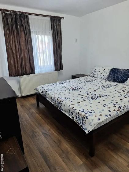 Vand apartament 3 camere in CFR