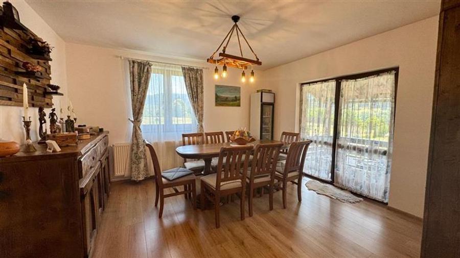 Refugiu pretios:jacuzzi, lemn masiv,2.000 mp teren,4 dormitoare, cuptor, investi - 19