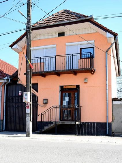 Casa de vanzare Vadu-Crisului - 1