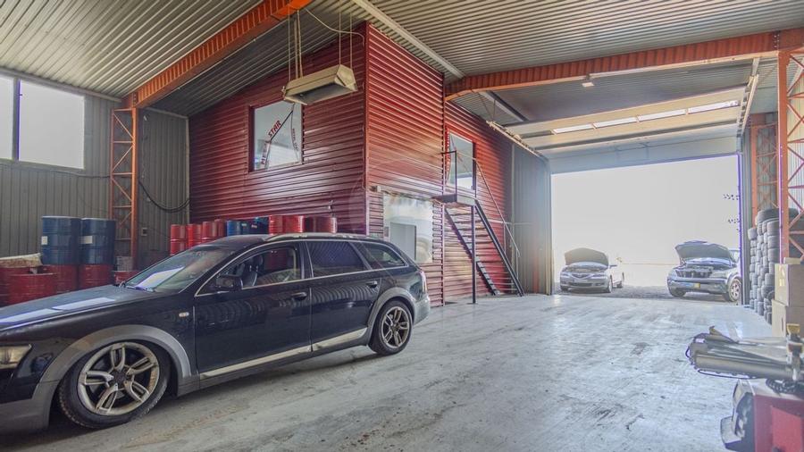 Hala + Spatiu de birouri cu destinatii multiple : Teren 1116 mp - 11