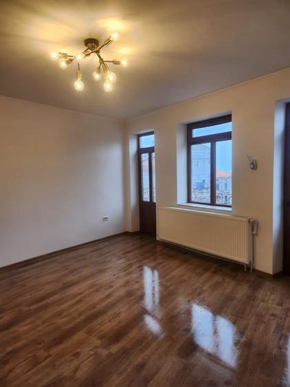 Piata Ovidiu -  Apartament tip duplex 1000 euro - 4