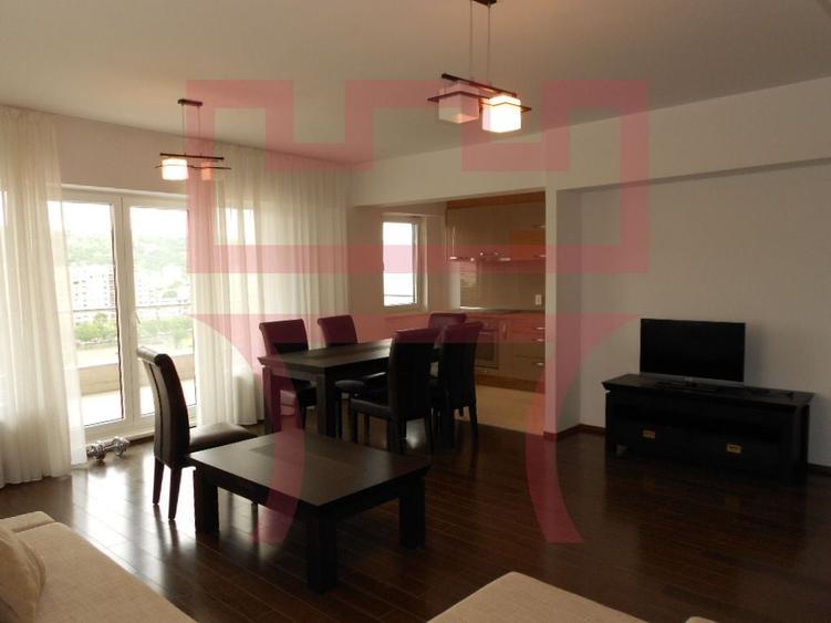 Inchiriere apartament 4 camere recent renovat in Plopilor Vest + garaj - 2