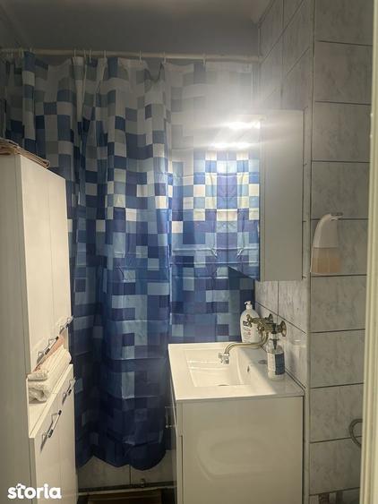Campina - zona centrala - ap. 3 cam - mobilat/et.1 - 77500 Euro/Neg. - 6