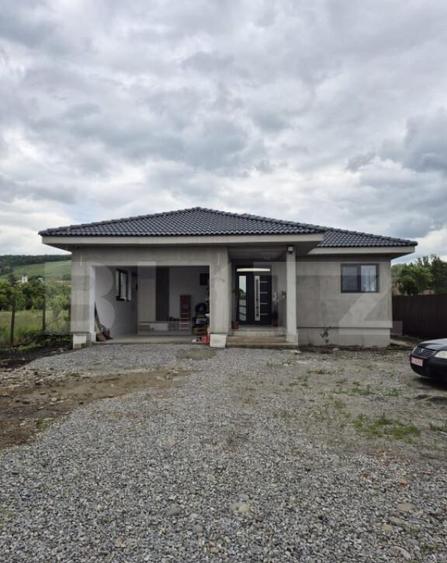 Casa noua cu 4 camere de vanzare in Ernei, 14 ari teren! - 10