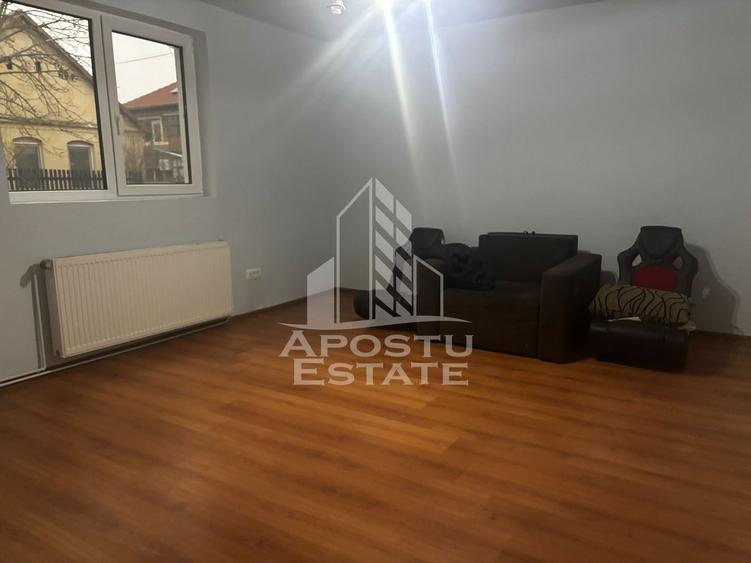 Apartament la casa cu 2 camere, curte proprie, Ghiroda - 4