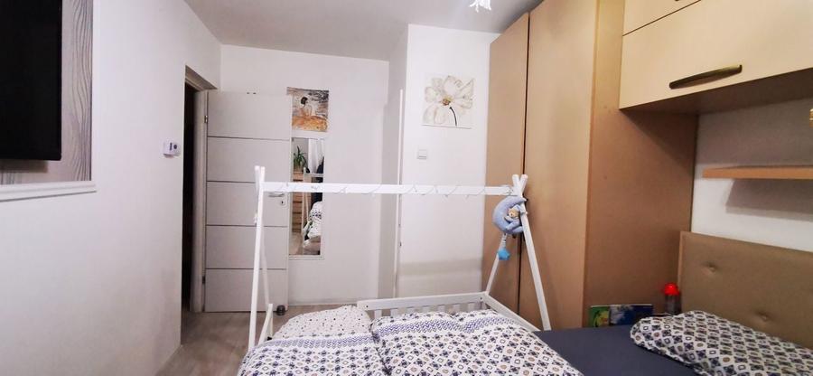 Inchiriez apartament 2 camere confort 1 decomandat, Codrul Cosminului - 6