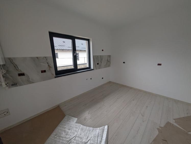 Casa Lilieci 3 dormitoare 2 bai, terasa + beci, canalizare - 3