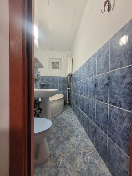 Închiriez ap 2 cam Casa de Cultură  - 4