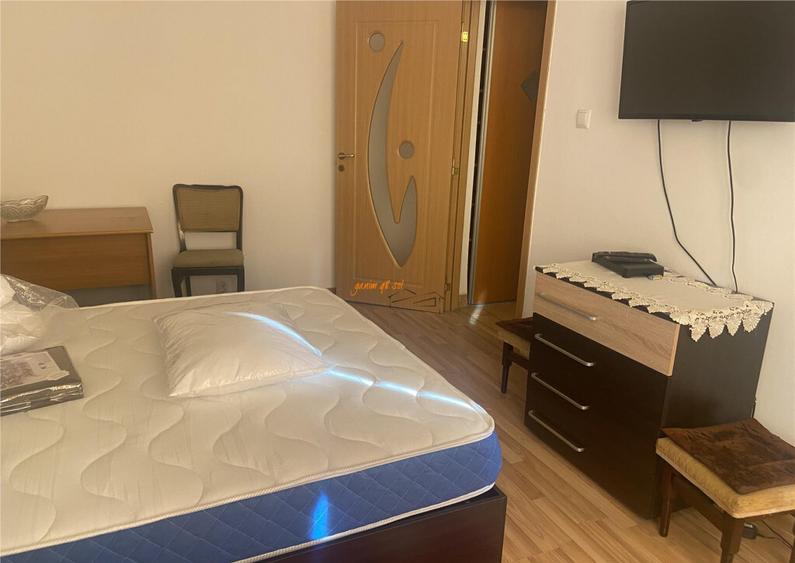 Garsoniera , zona B-dul Independentei , et 2 , 32 mp , decom - 10