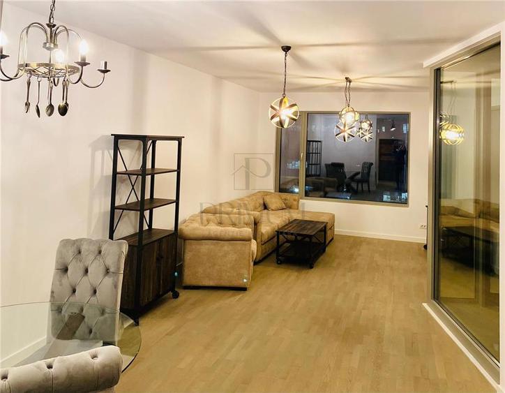 Apartament cu 2 camere semidecomandat, mobilat în Take Ionescu