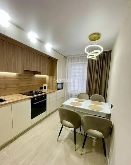 Bucatarie spatioasa, inchisa 16 mp pentru pasiona...