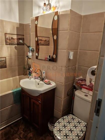 Apartament 3 camere cf 1 semidecomandat in zona Crang - 14