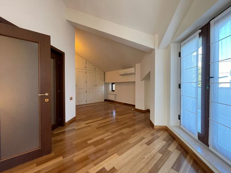 Faleza Nord - Universitate, Vila D+P+2 langa plaja, mobilata si utilata lux - 45