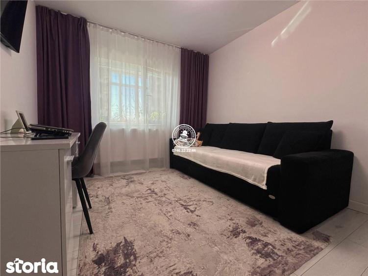 Apartament 3 camere de vanzare C.U.G., - 9