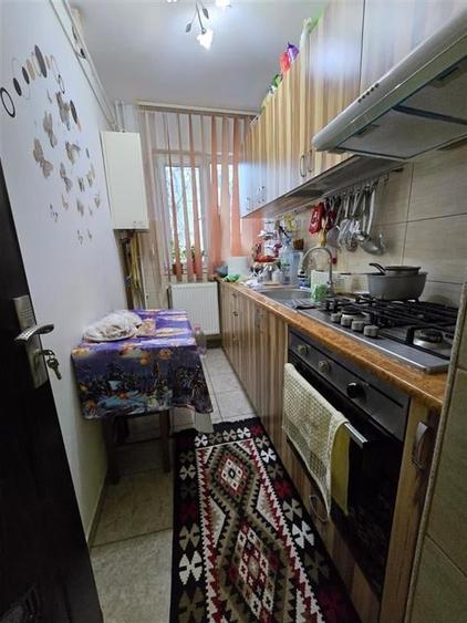 Etaj 1 - Mircea cel Batran - 2 camere model cu geam la baie - 7