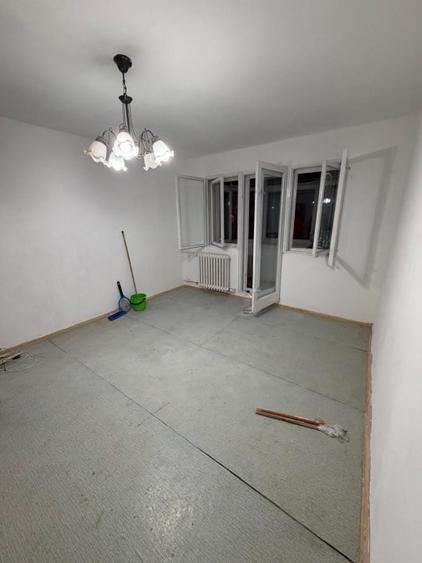 Apartament 2 camere, 43 mp , zona Craiovita Noua - 1