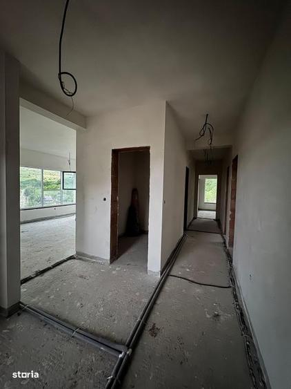 Casă cu 4 camere cu Teren 2997 Mp în Suceagu