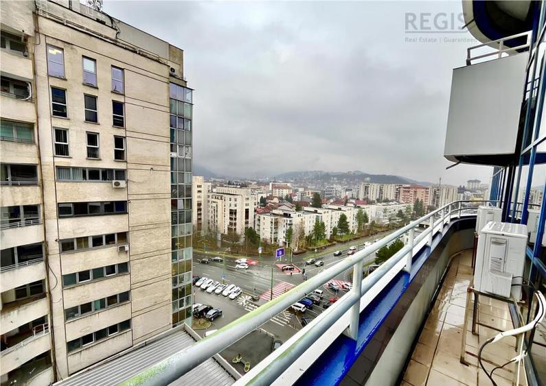 Etaje Renovate in Centrul Civic pentru Birouri de Inchiriat - 2