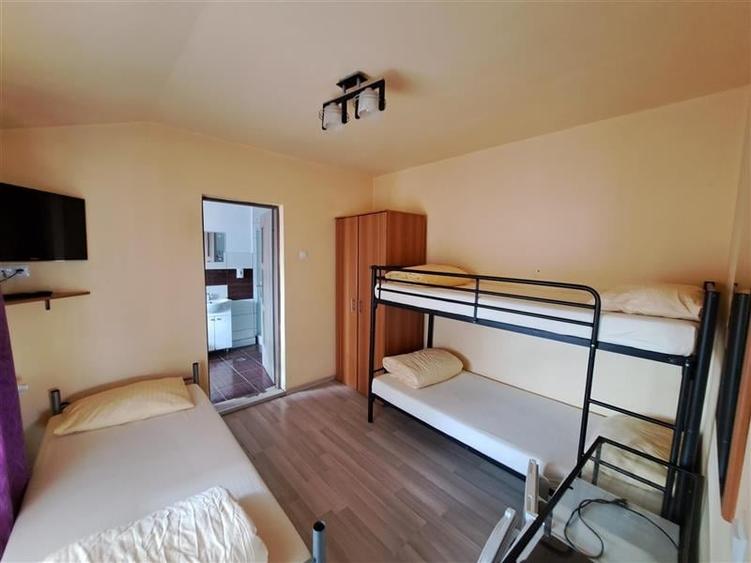 Casa individuala, 230 mp + 80 mp anexa, situata in zona Semicentrala! - 10