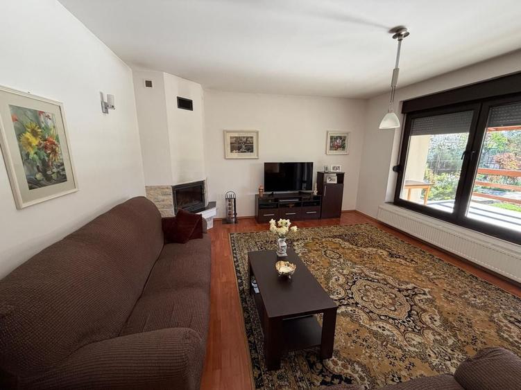 Vila cu 5 camere, garaj teren 790 mp Dumbravita (zona Cora) - 1