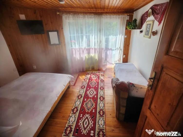 Casă cu 7 camere cu Teren 327 Mp în Zamora