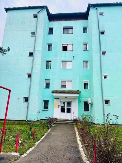 Vand apartament 2 camere, 35 mp etaj 4 Brad - 3