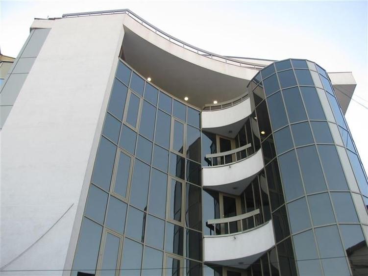 Cladire de birouri inchiriata zona centrala - 3