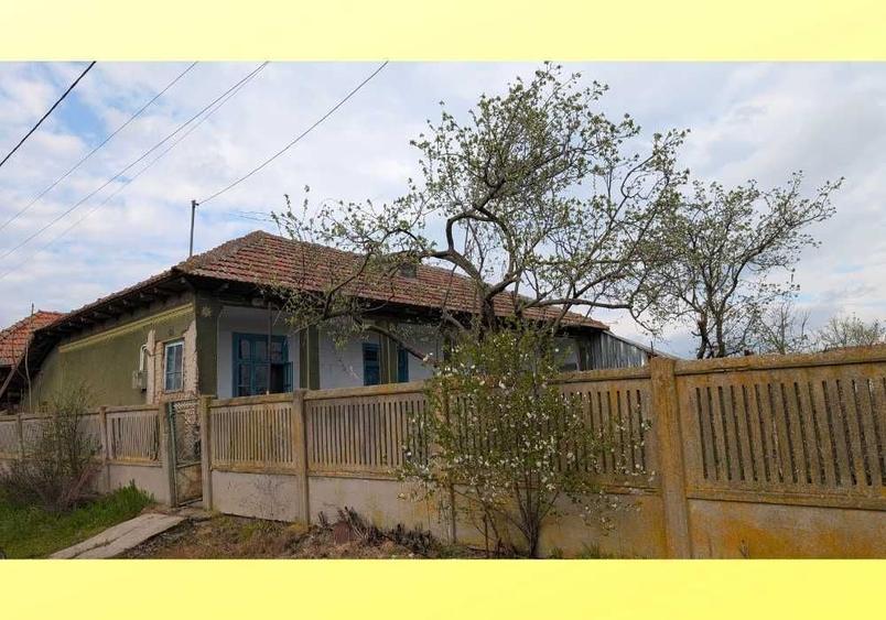 Vand casa batraneasca cu teren generos de ~2000 mp | Comuna Traian, Teleorman - 1