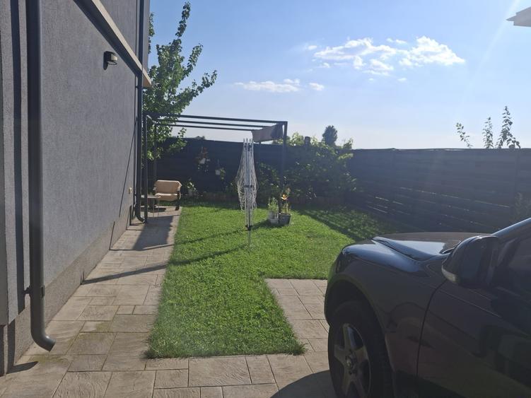 Casă cu 4 camere în Central