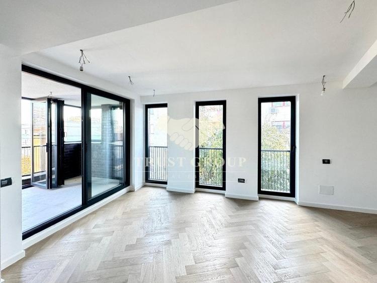 Apartament cu 4 camere decomandat în Dorobanți